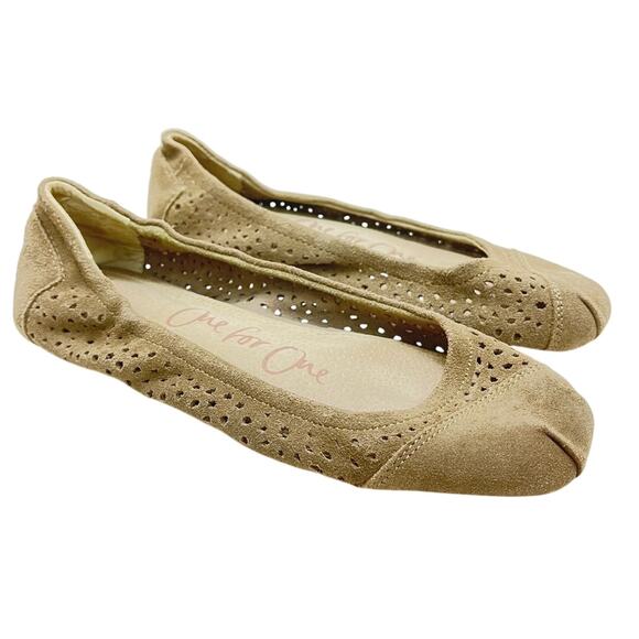 Toms Beige Taupe Casual Flats Boho Slip On Loafers Laser Cut Outs Shoes sz 8 - Picture 1 of 16